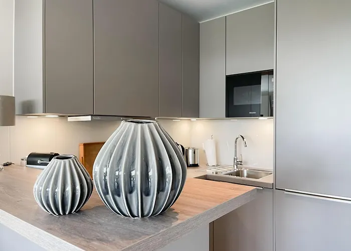 Aquarium Apartment *